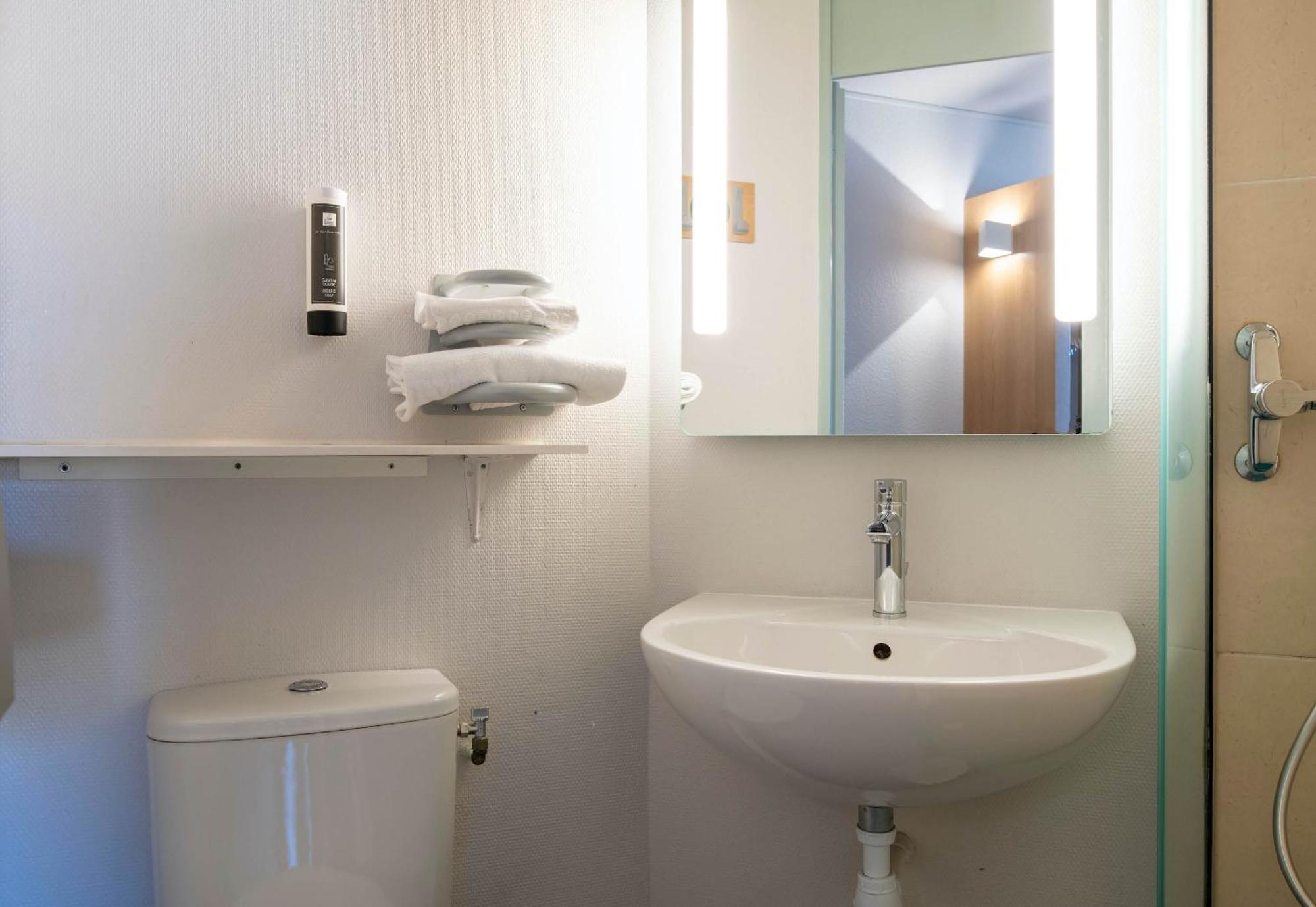 B&B Hotel Avignon 2 Le Pontet  Eksteriør bilde