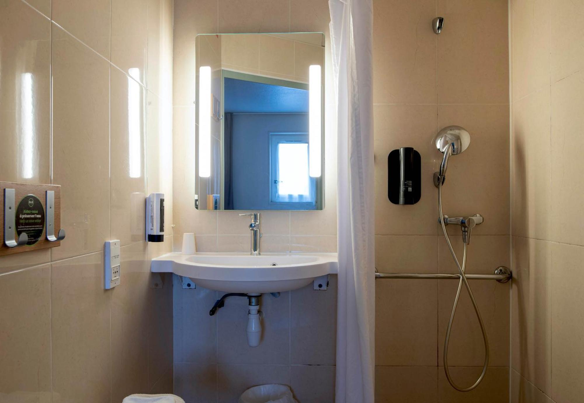 B&B Hotel Avignon 2 Le Pontet  Eksteriør bilde